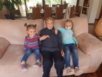 Imágenes para rendir homenaje a persona finada, estas pueden variar en su contenido.