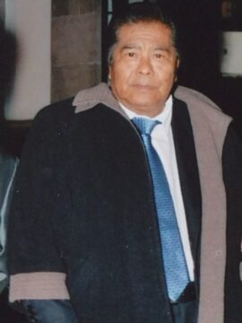 Imágenes para rendir homenaje a persona finada, estas pueden variar en su contenido.
