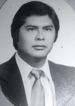 Imágenes para rendir homenaje a persona finada, estas pueden variar en su contenido.