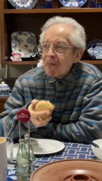 Imágenes para rendir homenaje a persona finada, estas pueden variar en su contenido.