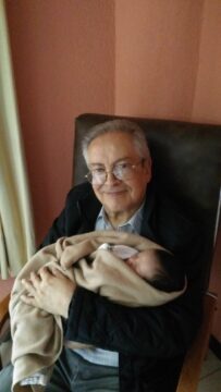 Imágenes para rendir homenaje a persona finada, estas pueden variar en su contenido.