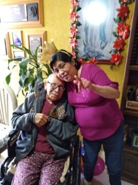 Imágenes para rendir homenaje a persona finada, estas pueden variar en su contenido.