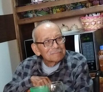 Imágenes para rendir homenaje a persona finada, estas pueden variar en su contenido.
