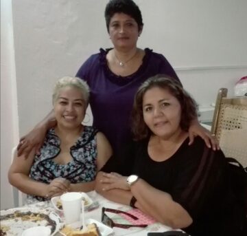 Imágenes para rendir homenaje a persona finada, estas pueden variar en su contenido.