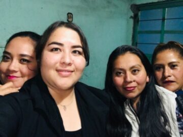 Imágenes para rendir homenaje a persona finada, estas pueden variar en su contenido.