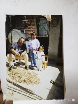 Imágenes para rendir homenaje a persona finada, estas pueden variar en su contenido.