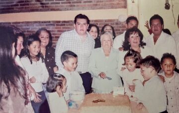 Imágenes para rendir homenaje a persona finada, estas pueden variar en su contenido.