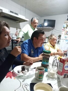 Imágenes para rendir homenaje a persona finada, estas pueden variar en su contenido.