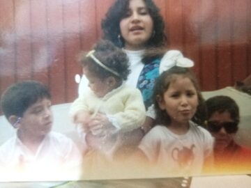 Imágenes para rendir homenaje a persona finada, estas pueden variar en su contenido.