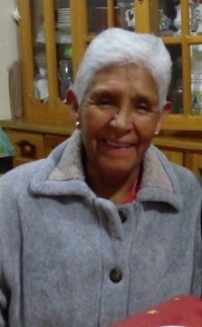 Imágenes para rendir homenaje a persona finada, estas pueden variar en su contenido.