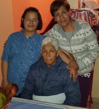 Imágenes para rendir homenaje a persona finada, estas pueden variar en su contenido.