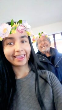 Imágenes para rendir homenaje a persona finada, estas pueden variar en su contenido.