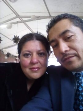 Imágenes para rendir homenaje a persona finada, estas pueden variar en su contenido.
