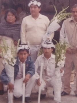 Imágenes para rendir homenaje a persona finada, estas pueden variar en su contenido.