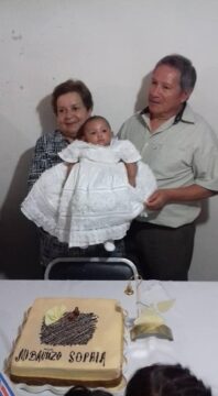 Imágenes para rendir homenaje a persona finada, estas pueden variar en su contenido.