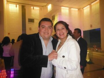 Imágenes para rendir homenaje a persona finada, estas pueden variar en su contenido.