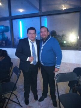 Imágenes para rendir homenaje a persona finada, estas pueden variar en su contenido.