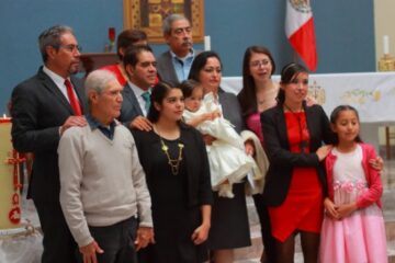 Imágenes para rendir homenaje a persona finada, estas pueden variar en su contenido.