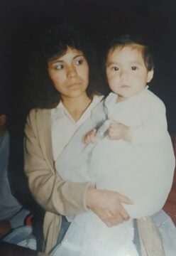 Imágenes para rendir homenaje a persona finada, estas pueden variar en su contenido.