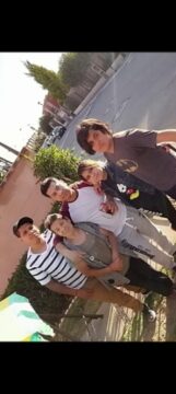 Imágenes para rendir homenaje a persona finada, estas pueden variar en su contenido.