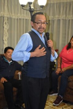 Imágenes para rendir homenaje a persona finada, estas pueden variar en su contenido.