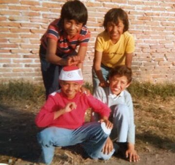 Imágenes para rendir homenaje a persona finada, estas pueden variar en su contenido.