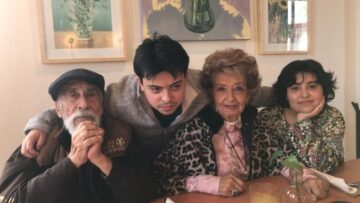 Imágenes para rendir homenaje a persona finada, estas pueden variar en su contenido.