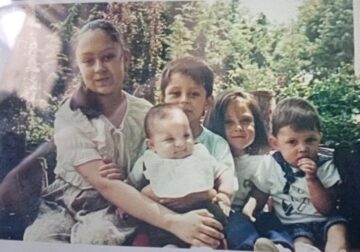 Imágenes para rendir homenaje a persona finada, estas pueden variar en su contenido.