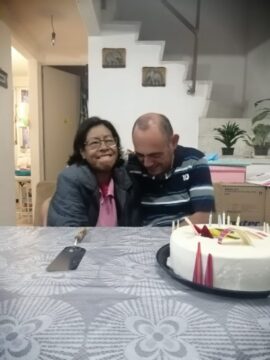 Imágenes para rendir homenaje a persona finada, estas pueden variar en su contenido.