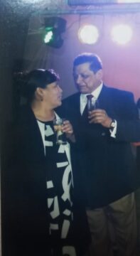 Imágenes para rendir homenaje a persona finada, estas pueden variar en su contenido.