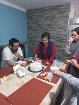 Imágenes para rendir homenaje a persona finada, estas pueden variar en su contenido.