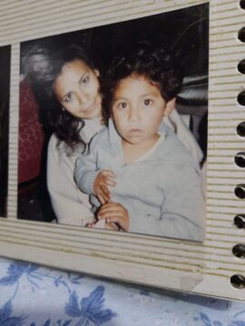 Imágenes para rendir homenaje a persona finada, estas pueden variar en su contenido.
