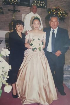 Imágenes para rendir homenaje a persona finada, estas pueden variar en su contenido.