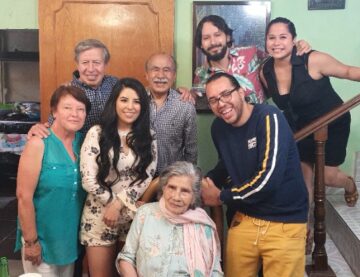 Imágenes para rendir homenaje a persona finada, estas pueden variar en su contenido.