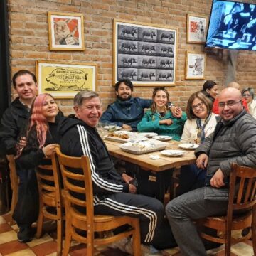 Imágenes para rendir homenaje a persona finada, estas pueden variar en su contenido.