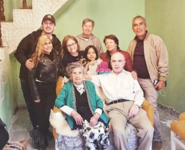 Imágenes para rendir homenaje a persona finada, estas pueden variar en su contenido.