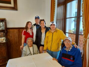 Imágenes para rendir homenaje a persona finada, estas pueden variar en su contenido.