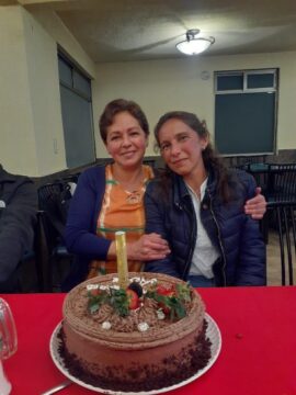 Imágenes para rendir homenaje a persona finada, estas pueden variar en su contenido.