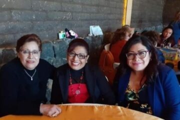 Imágenes para rendir homenaje a persona finada, estas pueden variar en su contenido.