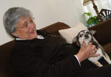 Imágenes para rendir homenaje a persona finada, estas pueden variar en su contenido.