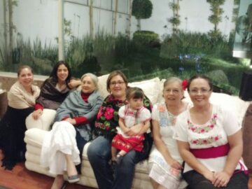 Imágenes para rendir homenaje a persona finada, estas pueden variar en su contenido.