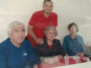 Imágenes para rendir homenaje a persona finada, estas pueden variar en su contenido.