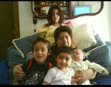 Imágenes para rendir homenaje a persona finada, estas pueden variar en su contenido.