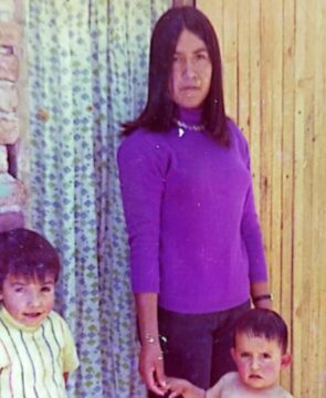 Imágenes para rendir homenaje a persona finada, estas pueden variar en su contenido.