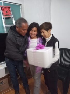 Imágenes para rendir homenaje a persona finada, estas pueden variar en su contenido.