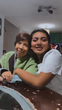 Imágenes para rendir homenaje a persona finada, estas pueden variar en su contenido.