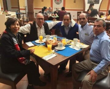 Imágenes para rendir homenaje a persona finada, estas pueden variar en su contenido.