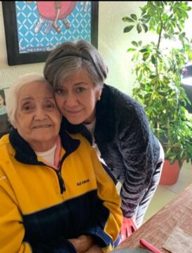 Imágenes para rendir homenaje a persona finada, estas pueden variar en su contenido.