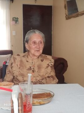 Imágenes para rendir homenaje a persona finada, estas pueden variar en su contenido.