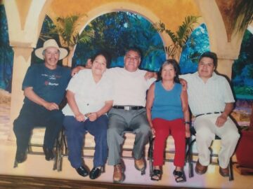Imágenes para rendir homenaje a persona finada, estas pueden variar en su contenido.
